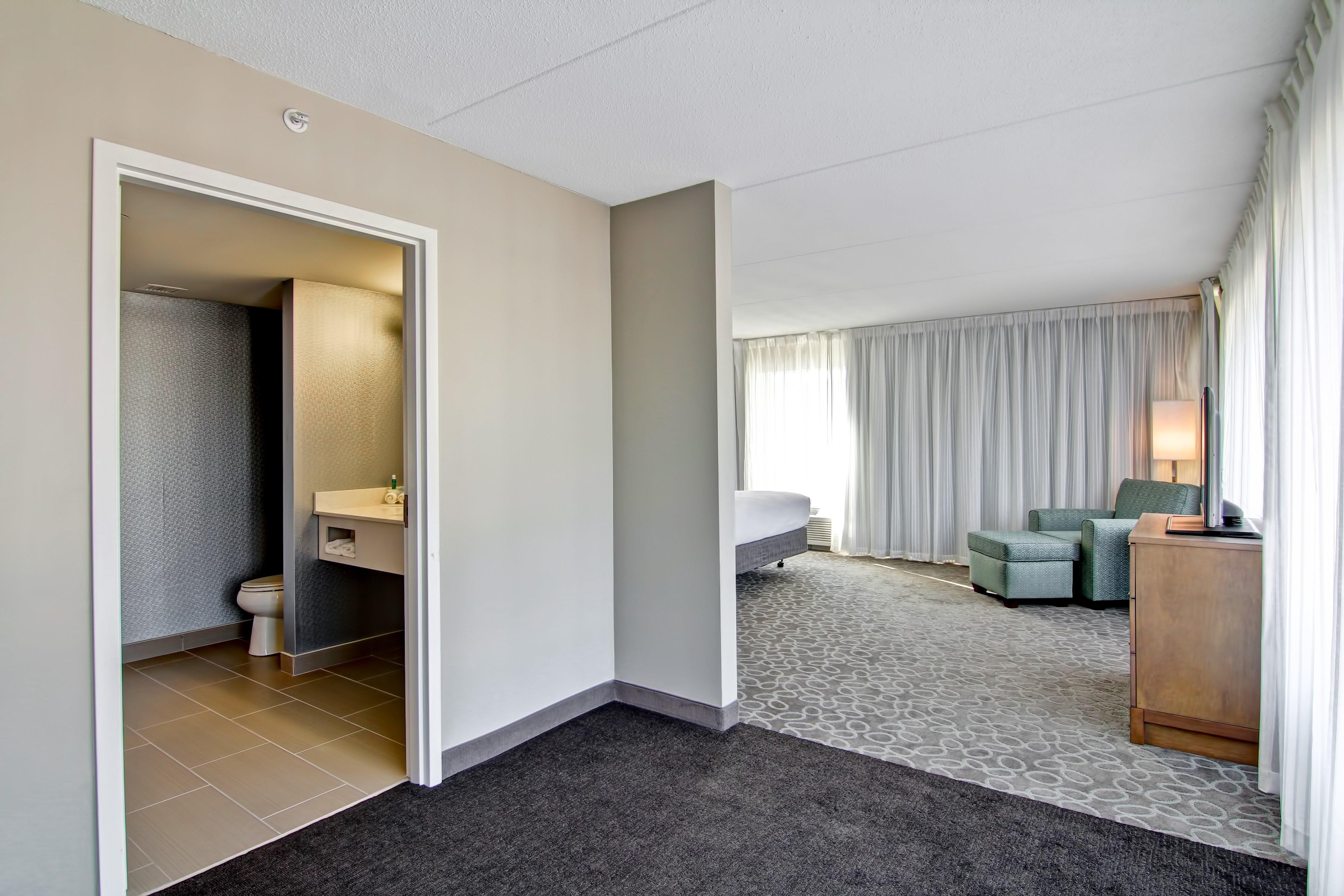 Holiday Inn Express & Suites Oshawa Downtown - Toronto Area By Ihg מראה חיצוני תמונה