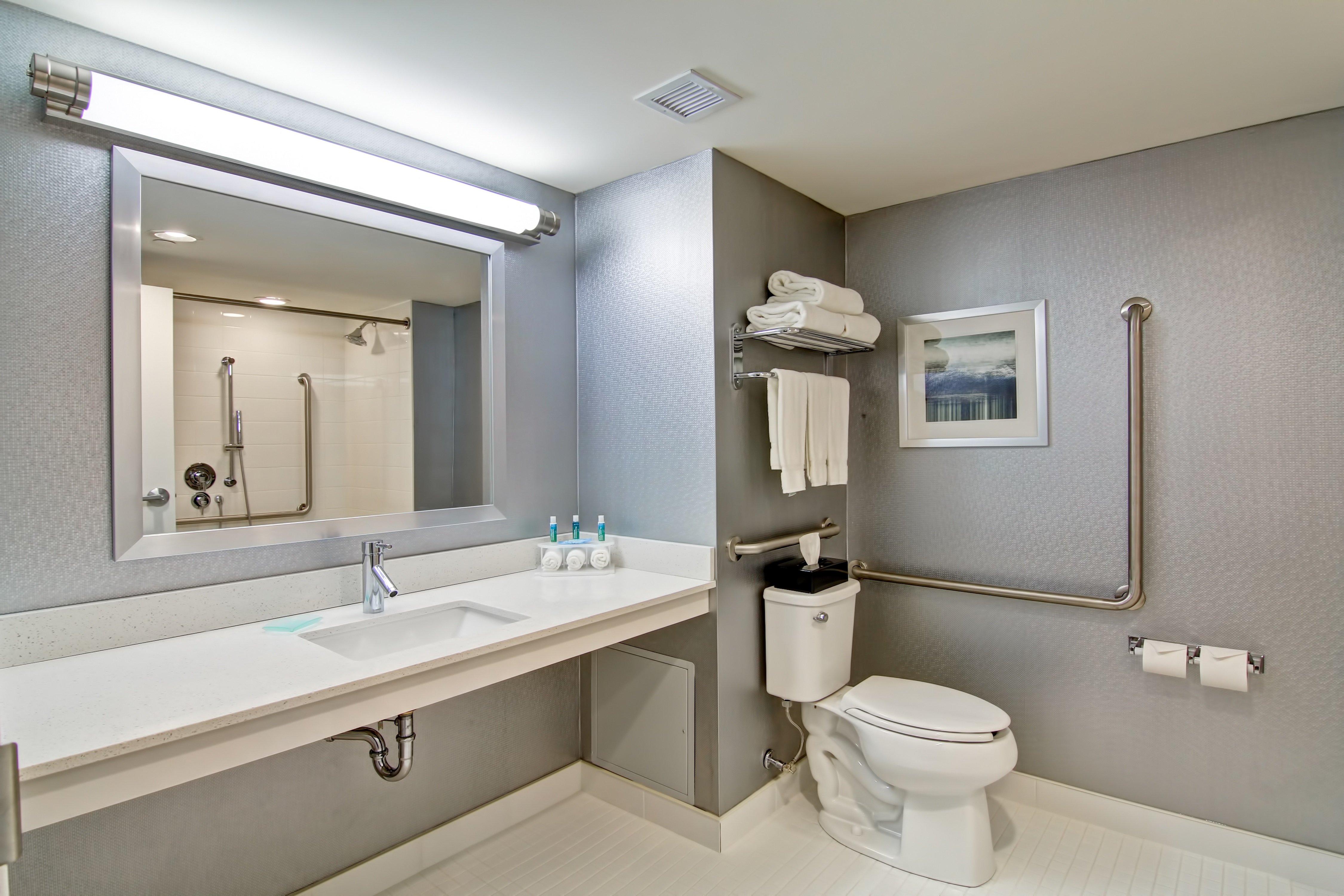 Holiday Inn Express & Suites Oshawa Downtown - Toronto Area By Ihg מראה חיצוני תמונה