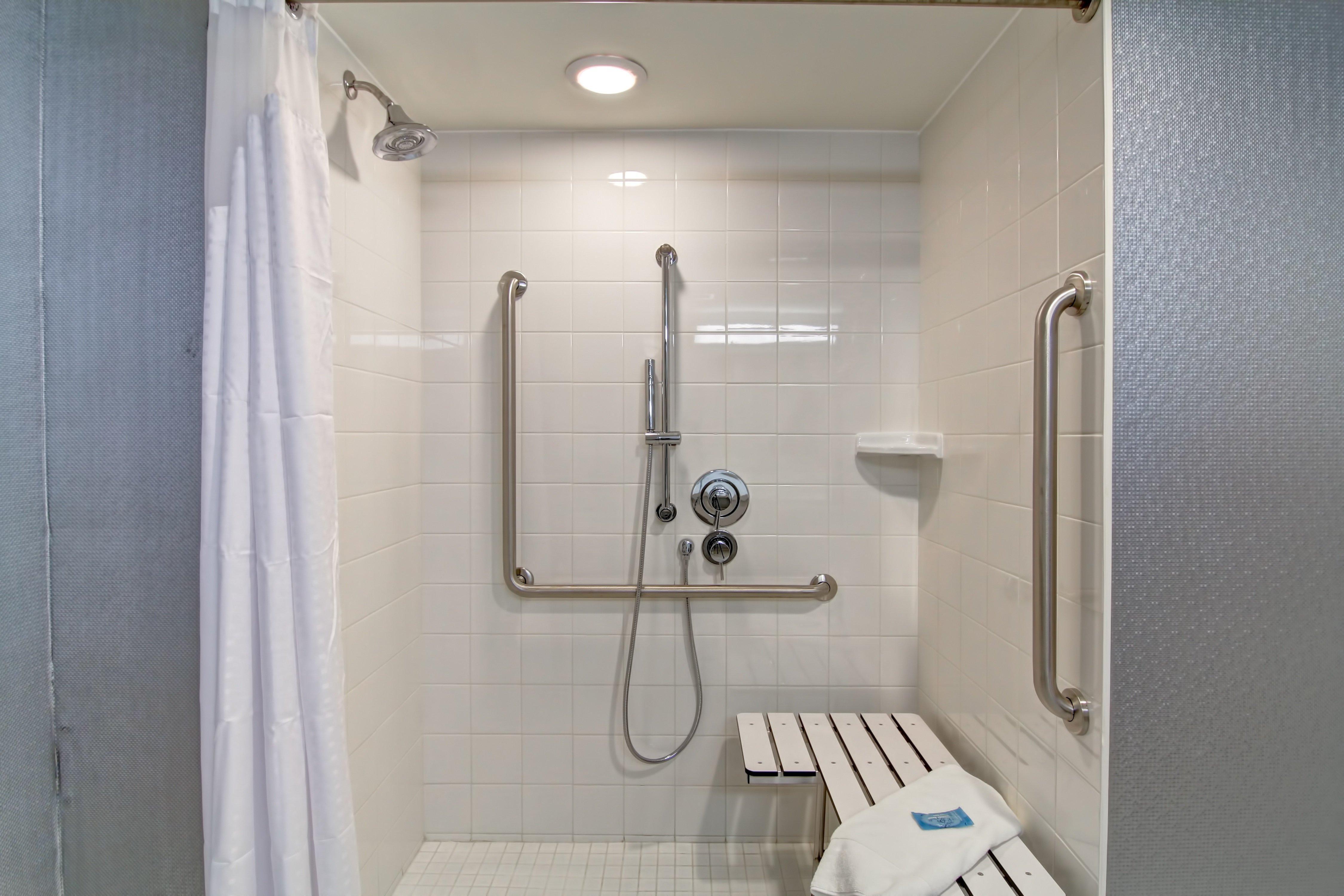 Holiday Inn Express & Suites Oshawa Downtown - Toronto Area By Ihg מראה חיצוני תמונה