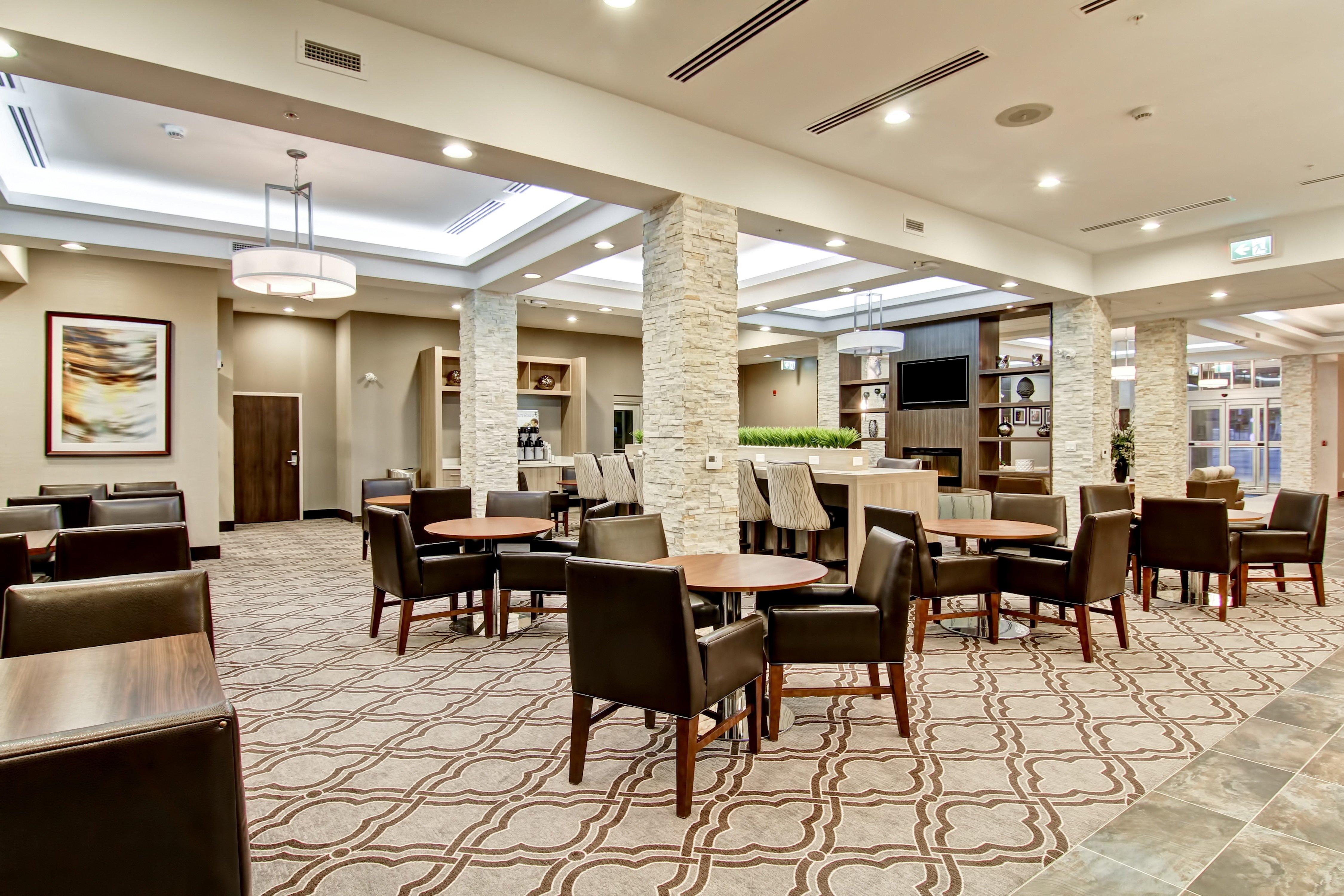 Holiday Inn Express & Suites Oshawa Downtown - Toronto Area By Ihg מראה חיצוני תמונה
