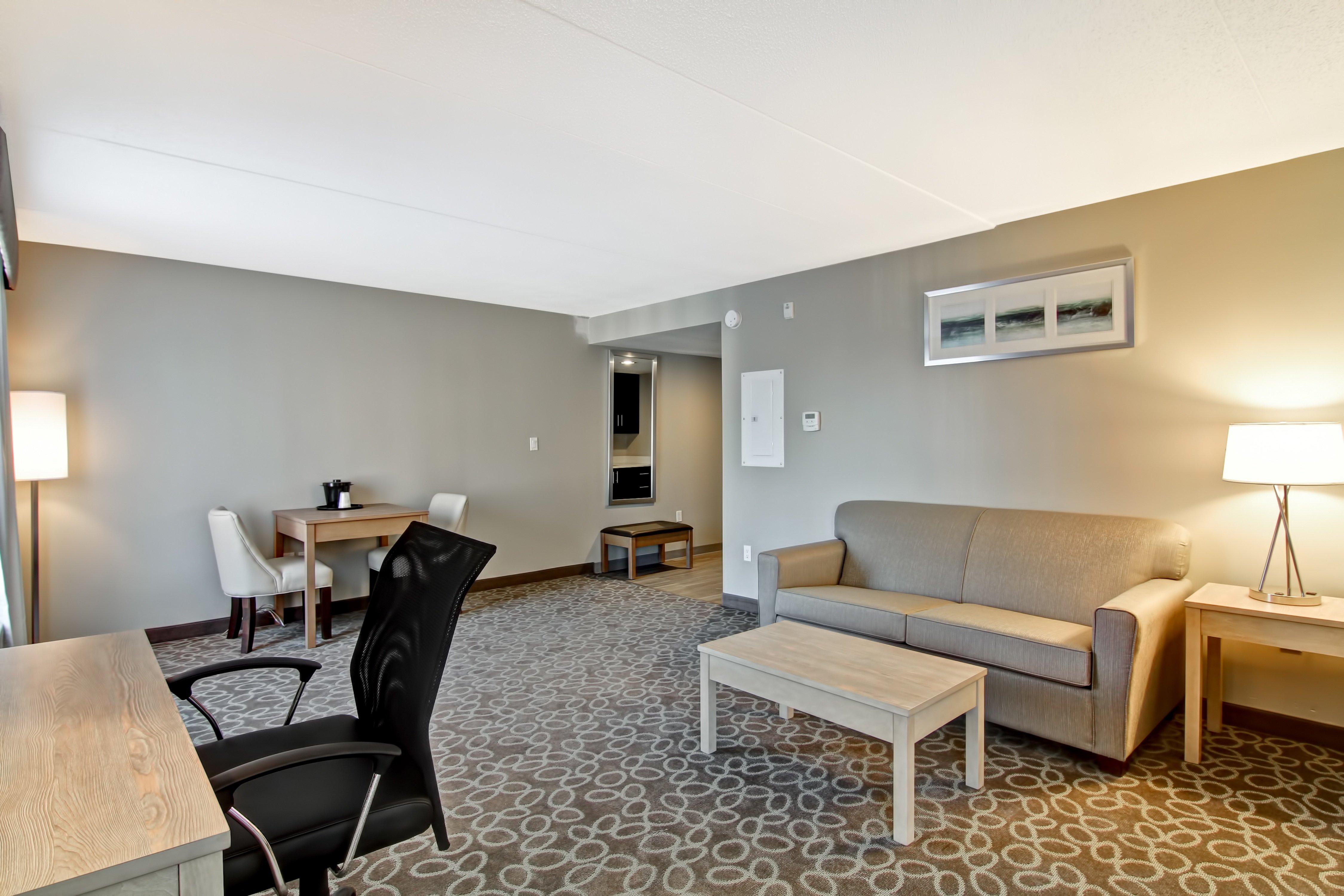 Holiday Inn Express & Suites Oshawa Downtown - Toronto Area By Ihg מראה חיצוני תמונה